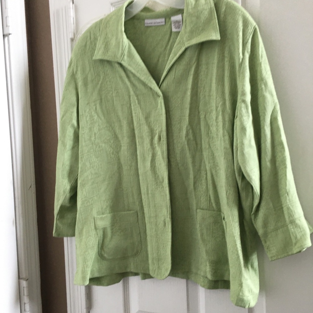 FINAL MARKDOWN LADIES drapers and Damon’s lightweight jacket xl